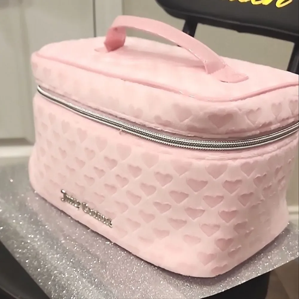 Juicy‎ Couture Signature Heart Velour Cosmetic Traincase